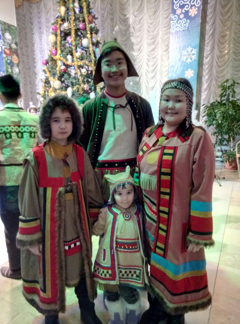 Воспитанники центра эстетического воспитания детей «Айылгы»приняли участие в «Празднике кругового танца народов Севера».